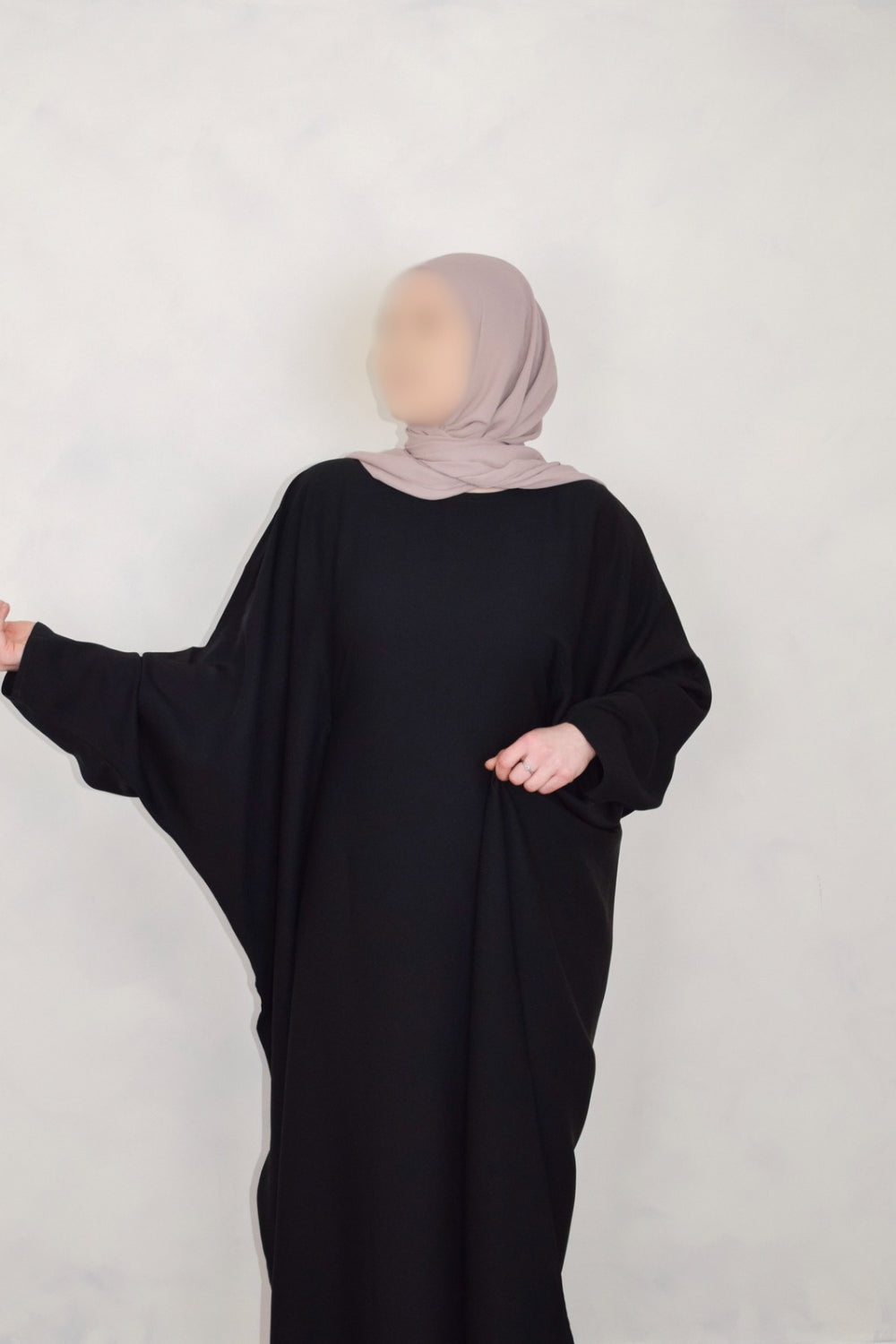 Safa Abaya in Black